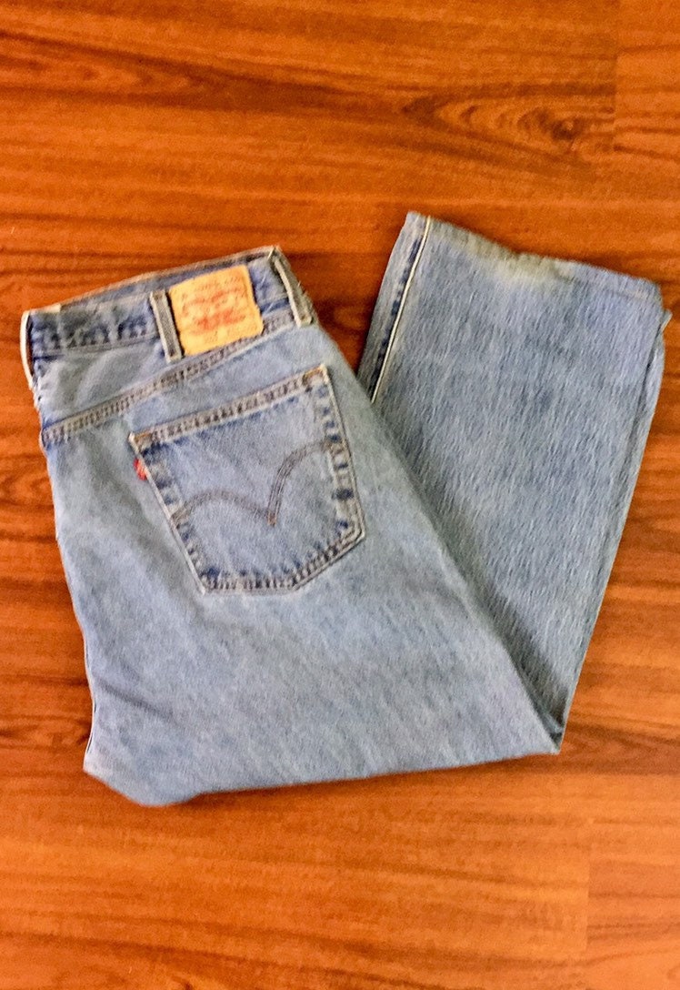 levi jeans 42 waist 30 leg