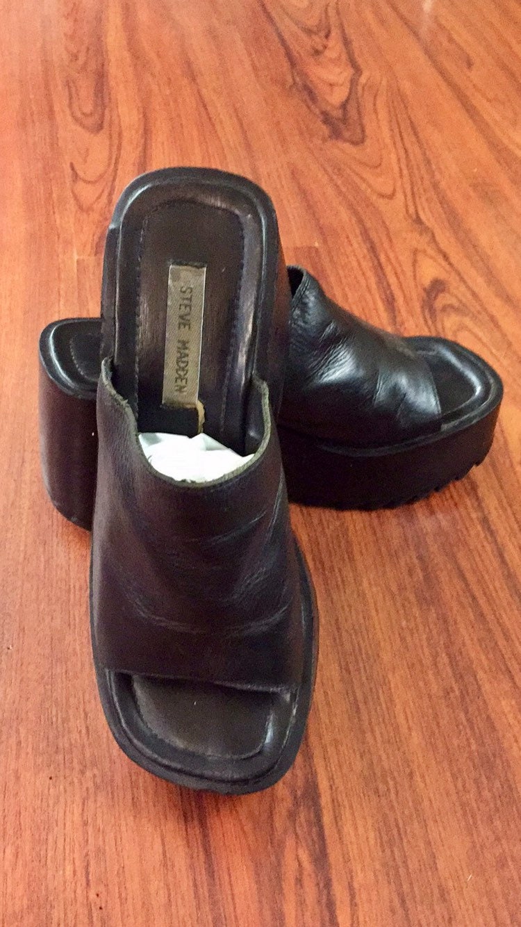  90s  Vintage Iconic Steve Madden Pepe  Leather Chunky 