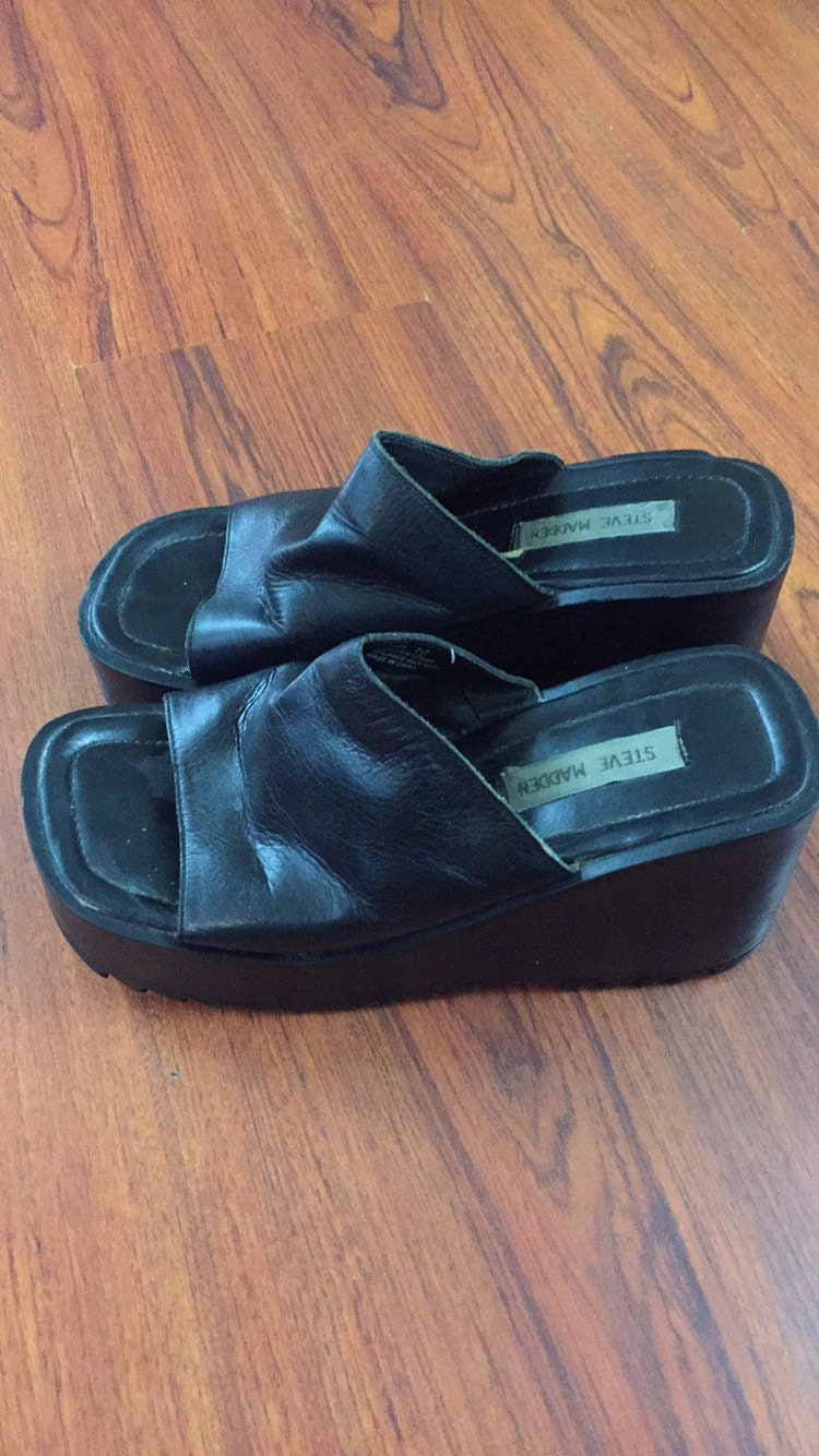  90s  Vintage Iconic Steve Madden Pepe  Leather Chunky 