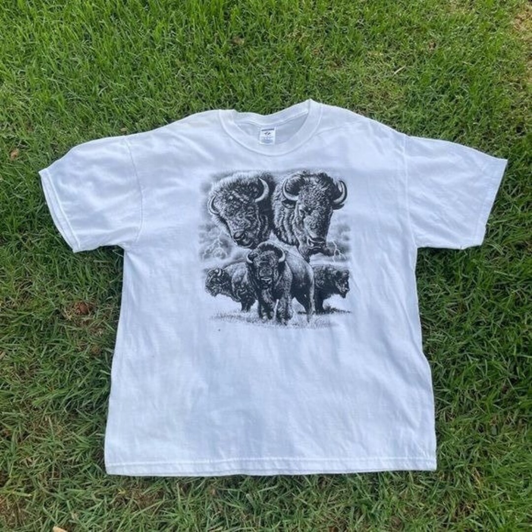 Y2k Vintage Animal Graphic Tee Tagged Buffalo Bison Shirt Nature Tee
