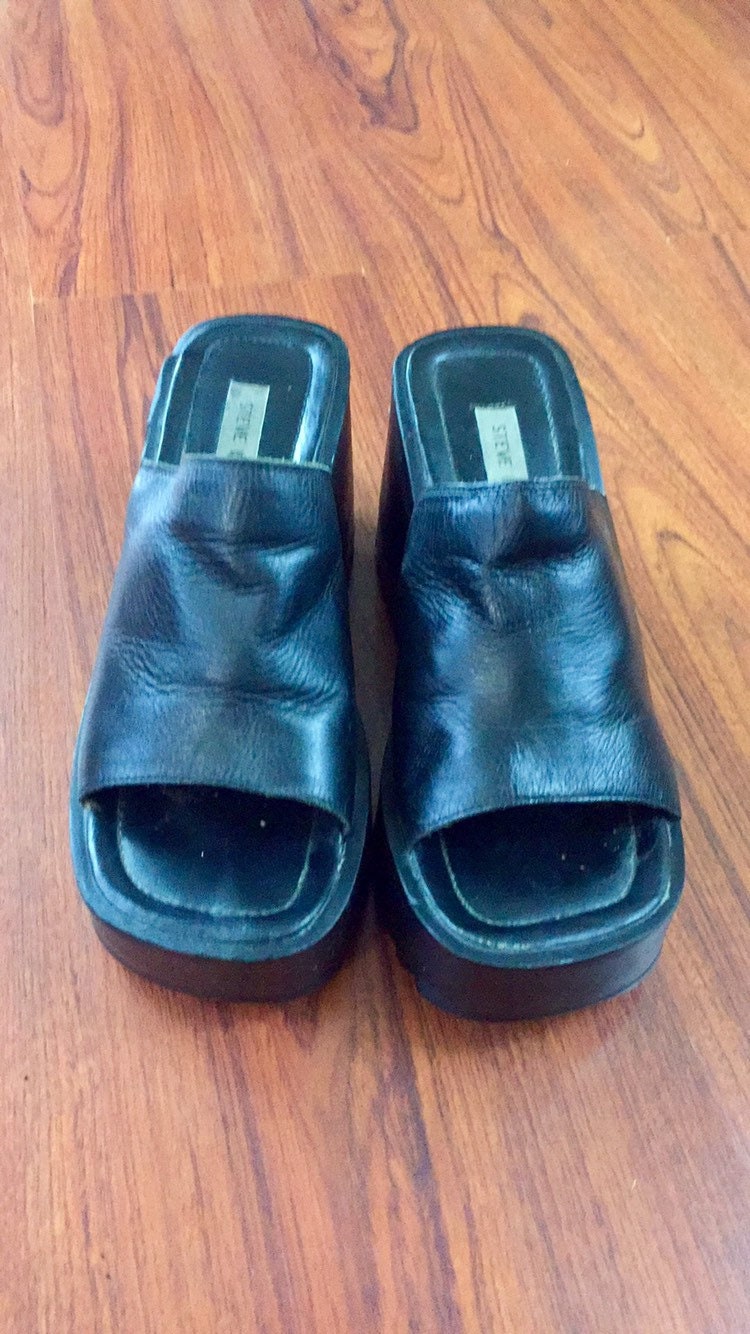  90s  Vintage Iconic Steve Madden Pepe  Leather Chunky 