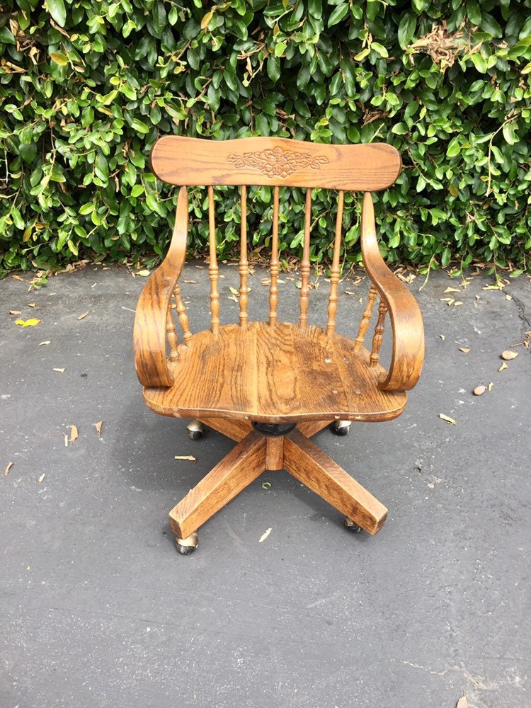 Vintage Farmhouse Style Solid Oak Swiveling Office Chair Rustic