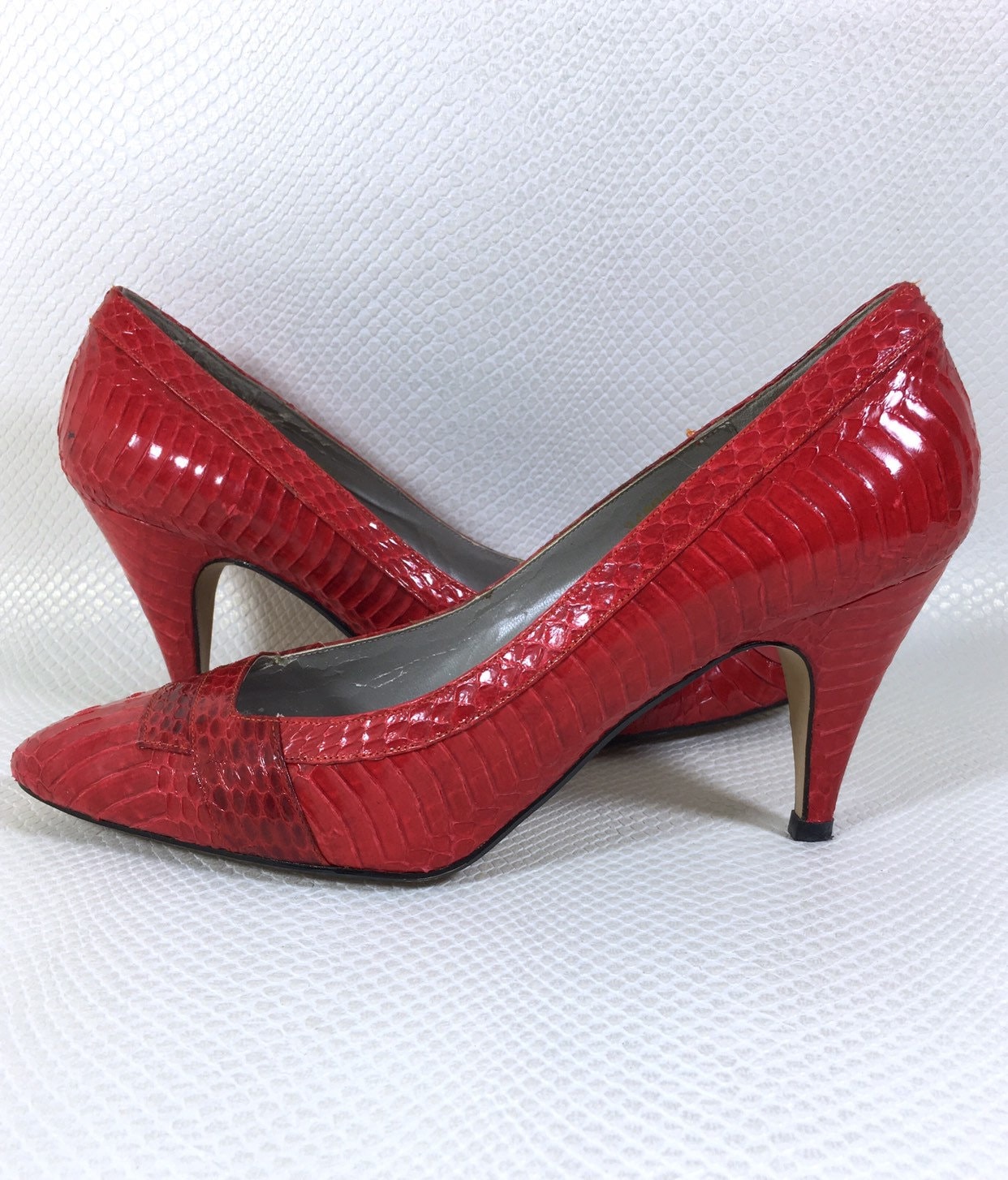 vintage stiletto pumps