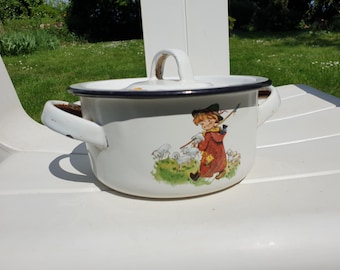 Small Dutch oven (1980s) for decoration, vintage pop