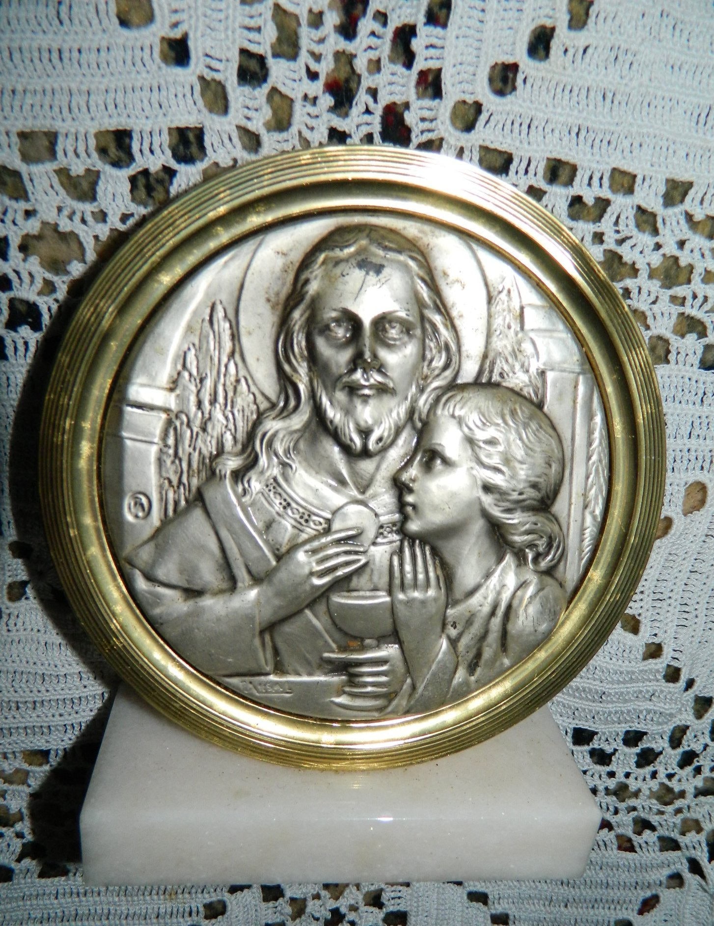 Médaillon Antique . French Cross Vintage