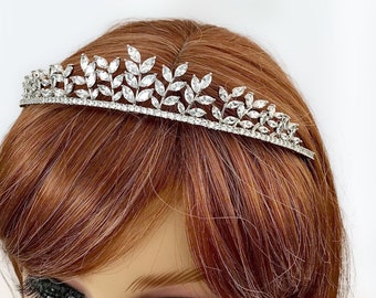 Crystal crown, Silver tiara for the bride, Wedding crown , Bridal hair accessories, Wedding hair piece, Bridal headpiece, Crystal crown