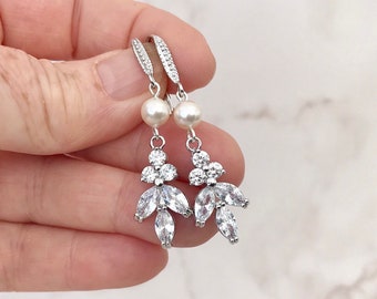 Crystal earrings, Pearl jewellery for Wedding/party, Silver drop earrings, Dangle earrings, Sparkling Cubic zirconia crystal,