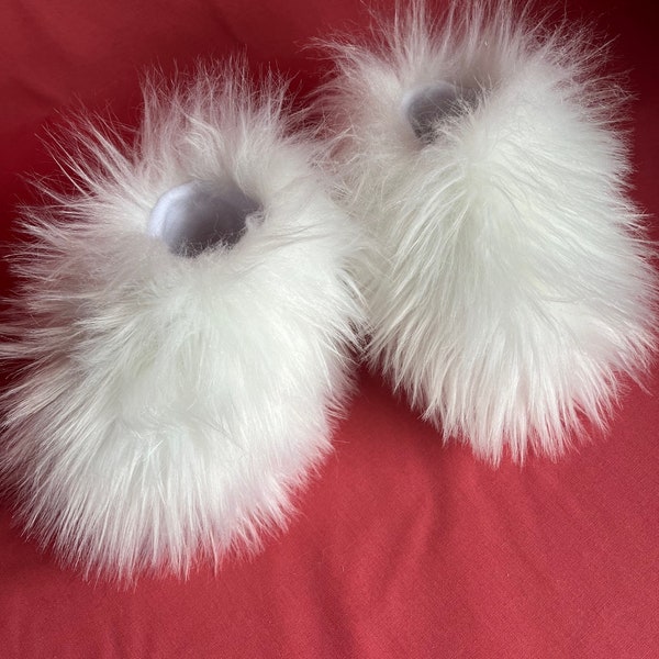 Baby Cute Faux Fur Boots in White/Baby Photo Prop/Baby Birthday's Gift/Baby Modern Boots/Infant All Season Outfit/Baby long-haired Moccasin