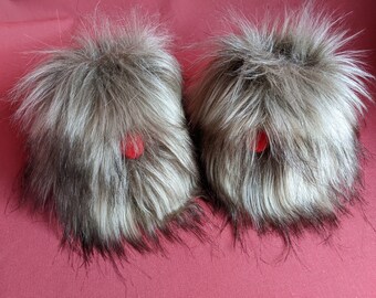 New-born Cute Faux Fur Boots in Light Wolf skin/New-born Photo Prop and Christmas Outfit/Toddler Fluffy Dwarf Booties/Baby Cute Moccasin