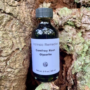 Organic Fresh Comfrey Root Glycerite