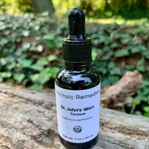 Organic St. John&#39;s Wort Tincture (hypericum perforatum)