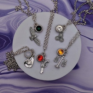Mini fang necklace store