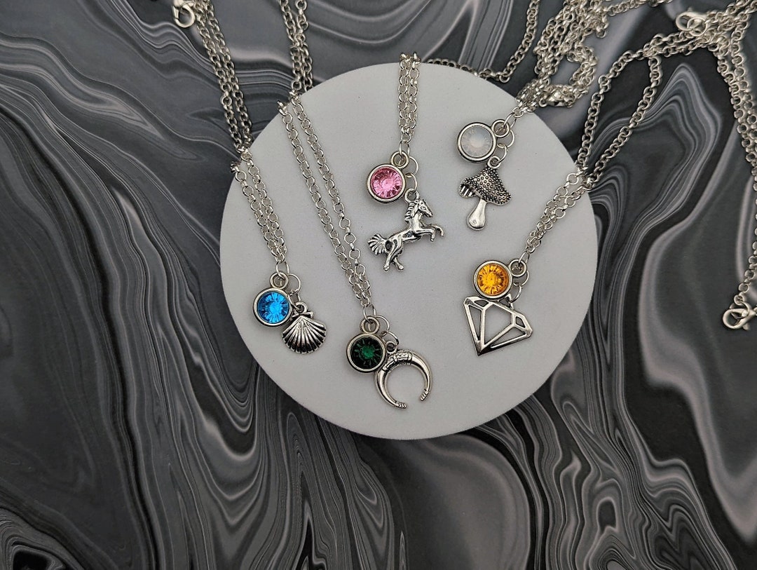 [WOOALONG]ACC★Mellow pandent necklace Diamond Accent Crescent Moon Choker Pendant in Sterling