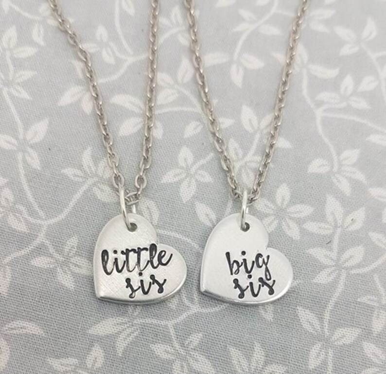 2x Necklaces for sisters. Little Sis Sister Necklaces Big Sis