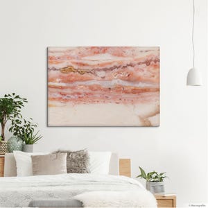 Roze opaal canvasprint, moderne wanddecoratie met een mineraalfotografie, eigentijds decor. MW152