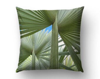 Pillowcase with tropical palm trees. A green touch for your terrace or living room. Various sizes available in soft fabric. MG083