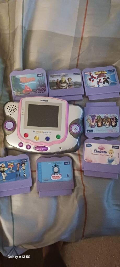 Vtech V Smile Pocket Learning System Portable Comes With 7 Games