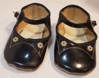 Vintage 50's  Baby Girl Black  Patent Leather Shoes With buckle 4" long