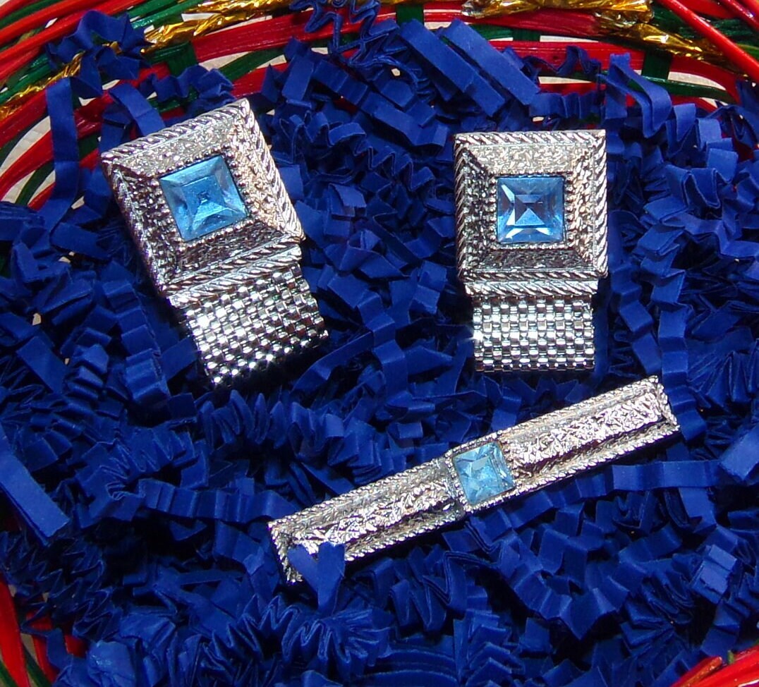 Boutons De Manchette Vintage Argentés Avec Bleu Par SWANK LINKS – Référence 81217, Occasion