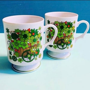 Set of 2 Japan Flower Cart Pedestal Cups/ Mugs