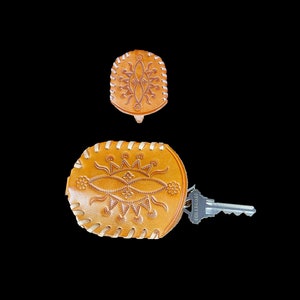 ヴィンテージ ネイティブアメリカン シャイアン オクラホマ 1930 年代 レザー キーリング ケース アクセサリー、未使用、新品同様