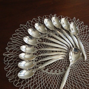 IS 1847 Rogers Bros Silverplate FLAIR Teaspoons (11)!
