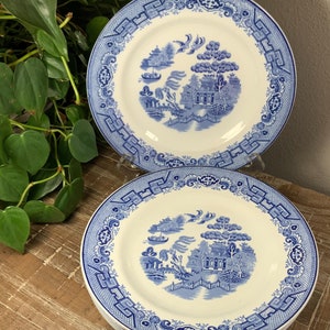 Five (5) Antique Gibson & Sons Ltd WILLOW BLUE 9&quot; Dinner Plate - Burslem England