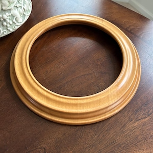 Accesorios para placas Van Hygan & Smythe ¡Marco para placa de colección OAK de 8-1/2 pulgadas!