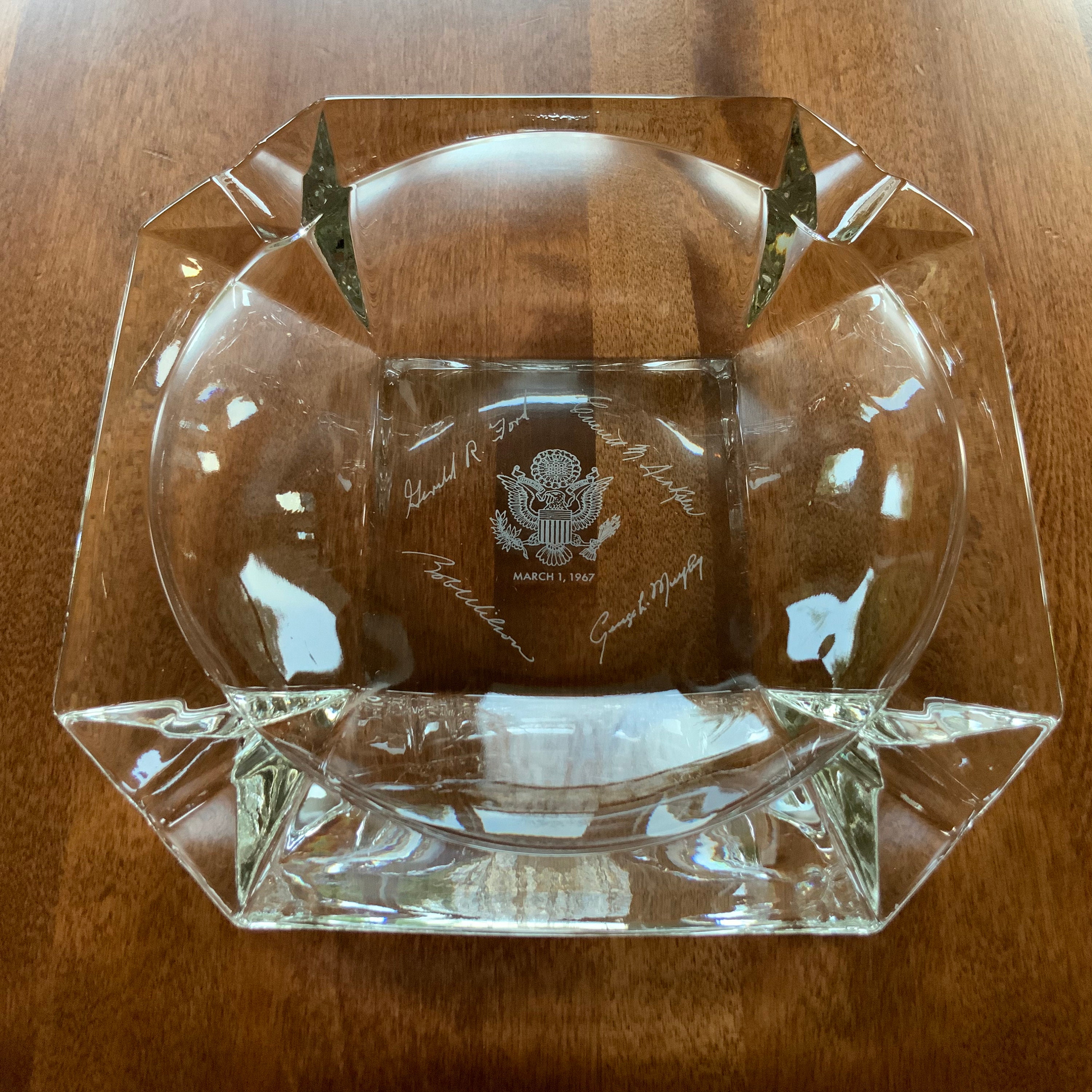 Presidential Heavy Cigar / Pipe Ashtray- Gerald Ford Signed