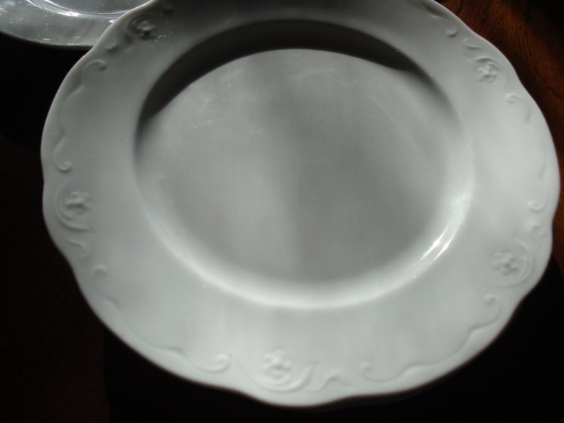 6 ! Syracuse China PLYMOUTH Antique Luncheon Plates