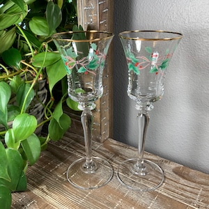 Two (2) Mikasa RIBBON HOLLY Wine Goblets - Elegant Holiday Barware - Holly and Berries With Pink Ribbon - Optic Crystal