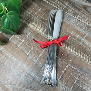 Six (6) FAK Fish Knives - Silverplate Flatware / Silverware