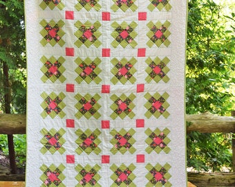 Granny Square Quilt / throw quilt / lap quilt