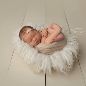 Curly Round Felted Blanket Newborn Photography Props Wool Stuffer Curly Felt IVORY , PASTEL