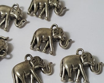 Breloques éléphant 3D en argent antique, 19 x 23 mm - 5 pièces