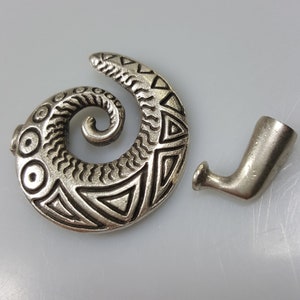 Großer Crazy Octopus Knebelverschluss, Mykonos Guss, bleifreies Metall, Made in Griechenland Verschluss für 4mm Schnur, Zinn, silberfarbenes Finish - 1 Set