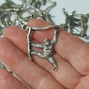 39x32mm Swinging Monkey Charms, Antique Silver, 5 Pcs