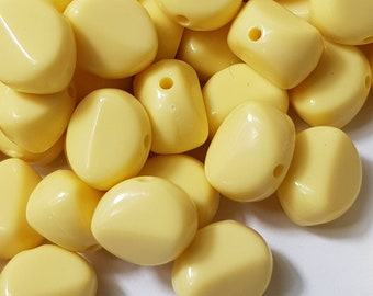 10x8.8mm Pale Yellow Oval Acrylic Beads, 50 Pcs