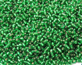 8/0 Silver Lined Medium Green Seed Beads - 20 Grams