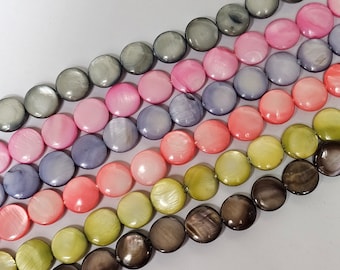 10 cuentas de moneda de concha de nácar teñidas de 4 mm, tira de 16" (color a elegir)