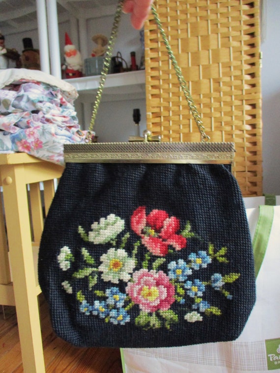 Vintage Needlepoint Purse Handbag Floral Purse Bl… - image 10