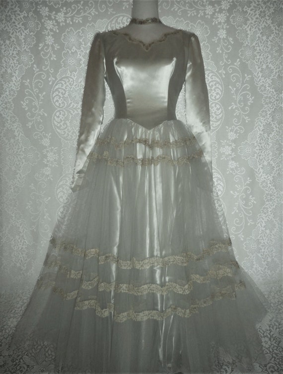 Divine 1940's Green Satin & Tulle Formal Gown