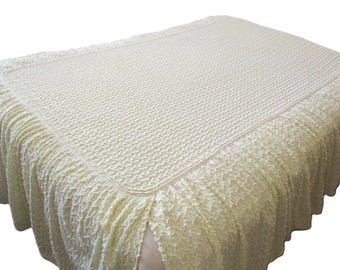 Vintage Twin Chenille Bedspread Yellow Tailored Corners EUC