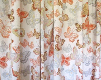 Sábana plana Burlington Amari tamaño Queen de percal con estampado de mariposas vintage.