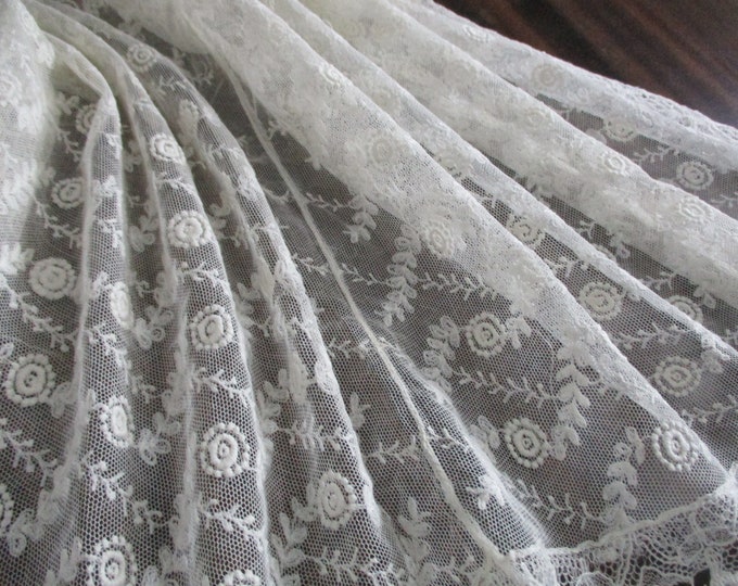 Antique Lace Fabric Remnant Mesh Net Flocked Flowers Vintage White Etsy