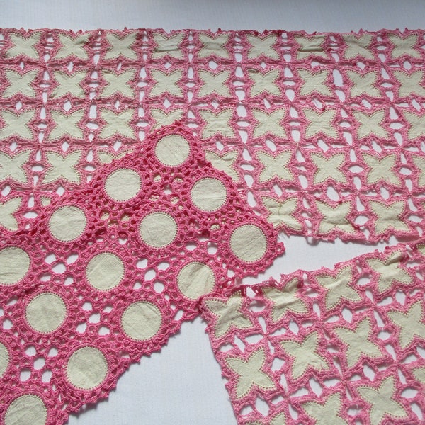 Vintage Table Runners 1950's Hand Crochet & Linen Pink Table Runner Set