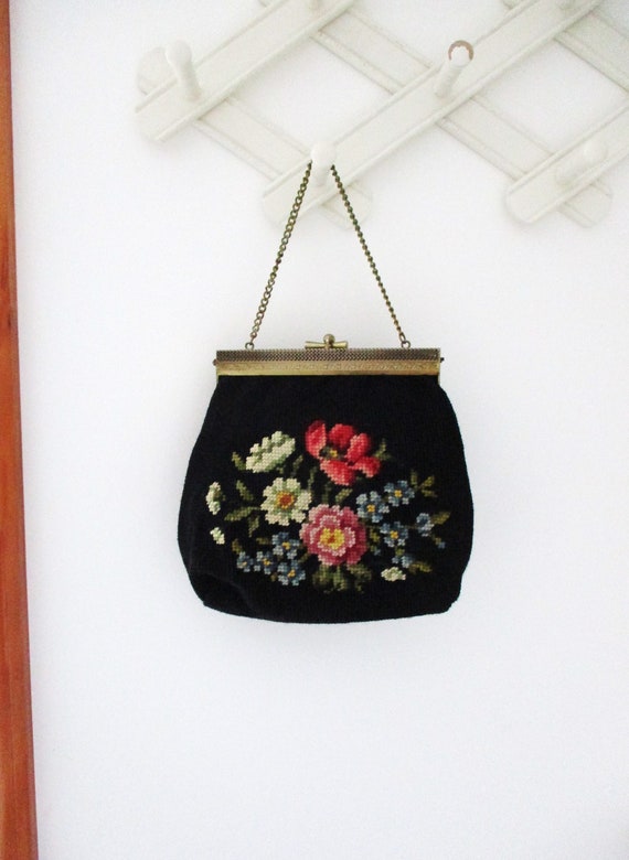 Vintage Needlepoint Purse Handbag Floral Purse Bla