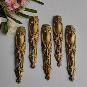 French antique, Art Nouveau, Louis XV / Louis XVI, ornate bronze pediment, architectural salvage, circa 1900.