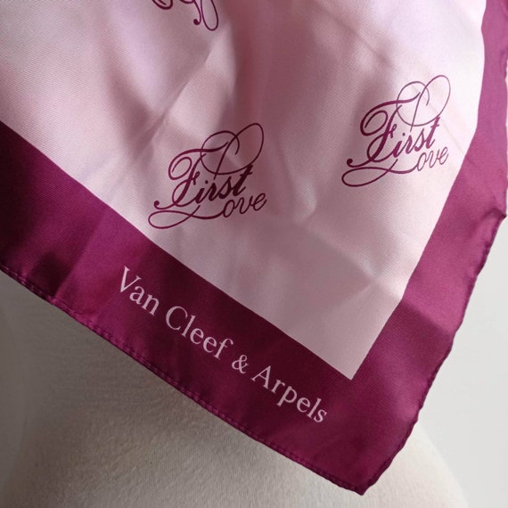 Van Cleef & Arpels シルク スカーフ Van Cleef and Arpels, Pink Silk Scarf, French Vintage Fashion