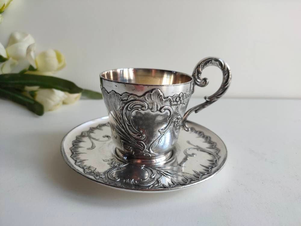 Christofle Gallia, Tasse Antique Plaquée Argent et Soucoupe Au Monogramme, Conception de Feuilles d'